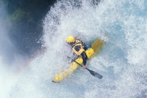乐鱼体育首页-国际足球赛事的媒体传播策略被业界评为示范，足球媒介